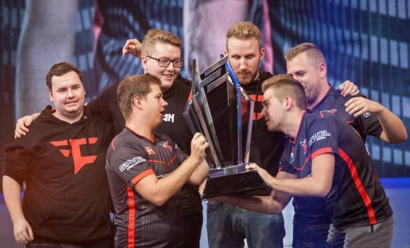 YOU离开 XLG Esports 因禁赛丑闻