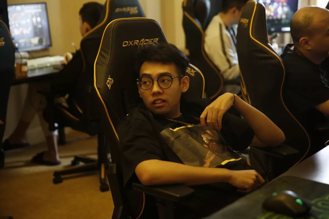 Complexity与教练T.c在CS2阵容中分道扬镳