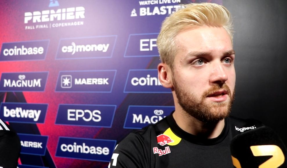 OMG官宣：队内AD选手离队，上调二队中单Linfeng